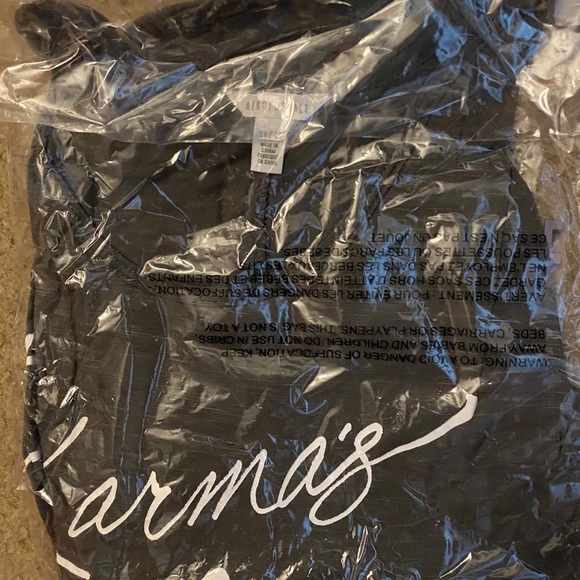 Aeropostale woman’s tee - Picture 2 of 2